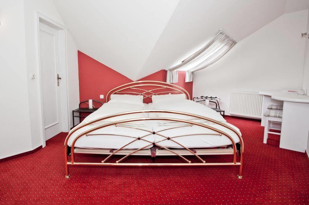 Neuhof  Landhotel Imhof מראה חיצוני תמונה